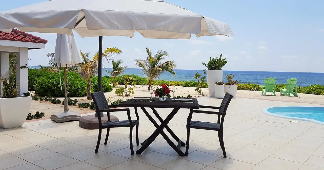 Le Soleil D'Or Hotel Cayman Brac 4*,